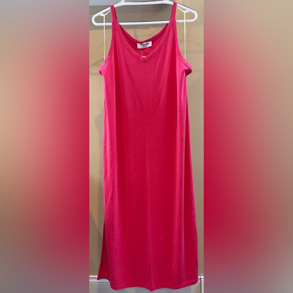 Women’s Double Zero midi dress w/ split sides, gorgeous fuschia pink, very soft